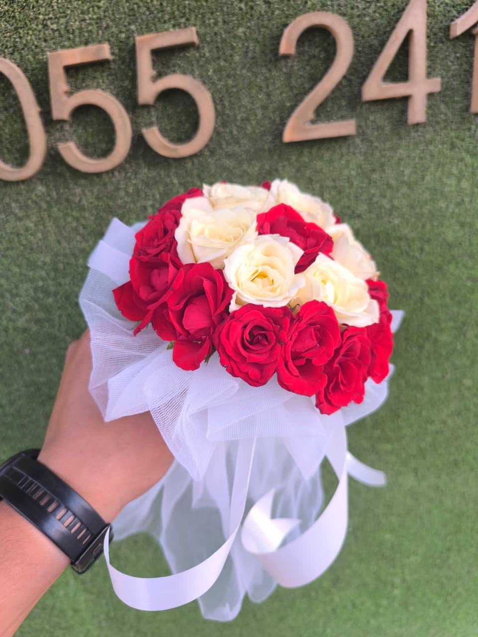 Bouquet à main symétrie