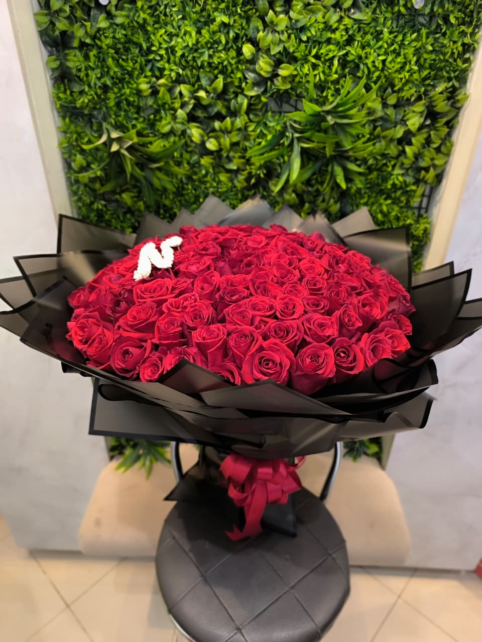 Luxury Round Red Bouquet – 100 Roses (Black Wrap)
